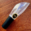 Bico Aerador para garrafas de vinho Johnny Cooker, fabricado em acrílico translúcido em formato de tulipa, ideal para acelerar a oxigenação de vinhos jovens e encorpados.