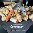 Abridor de vinhos Sommelier Johnny Cooker em aço inox com acabamento em madeira natural, alavanca de dois estágios e extrator helicoidal para rolhas naturais e sintéticas.