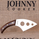 Faca Aço Inox Para Queijos Johnny Gruyère em aço inox com lâmina moderna, cabo em madeira natural e rebites em latão polido.